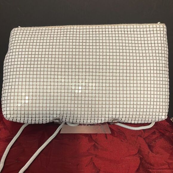 Vintage JW Robinson’s White Chainmail Mesh Evening Bag - Picture 2 of 12